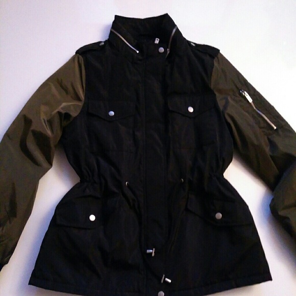 Forever 21 Jackets & Blazers - Women's Forever 21 Jacket NWOT.